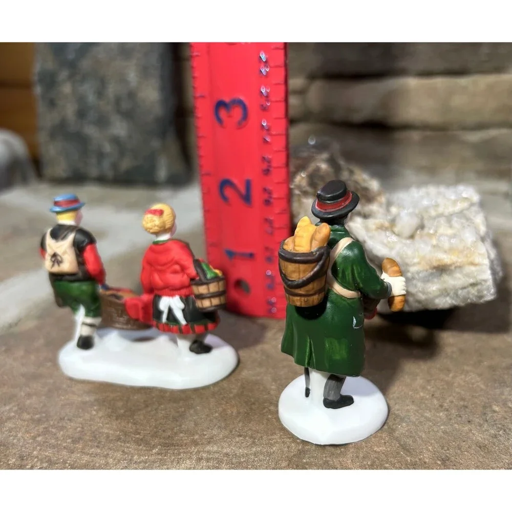 Dept 56 Buying Bakers Bread #5619-7 box